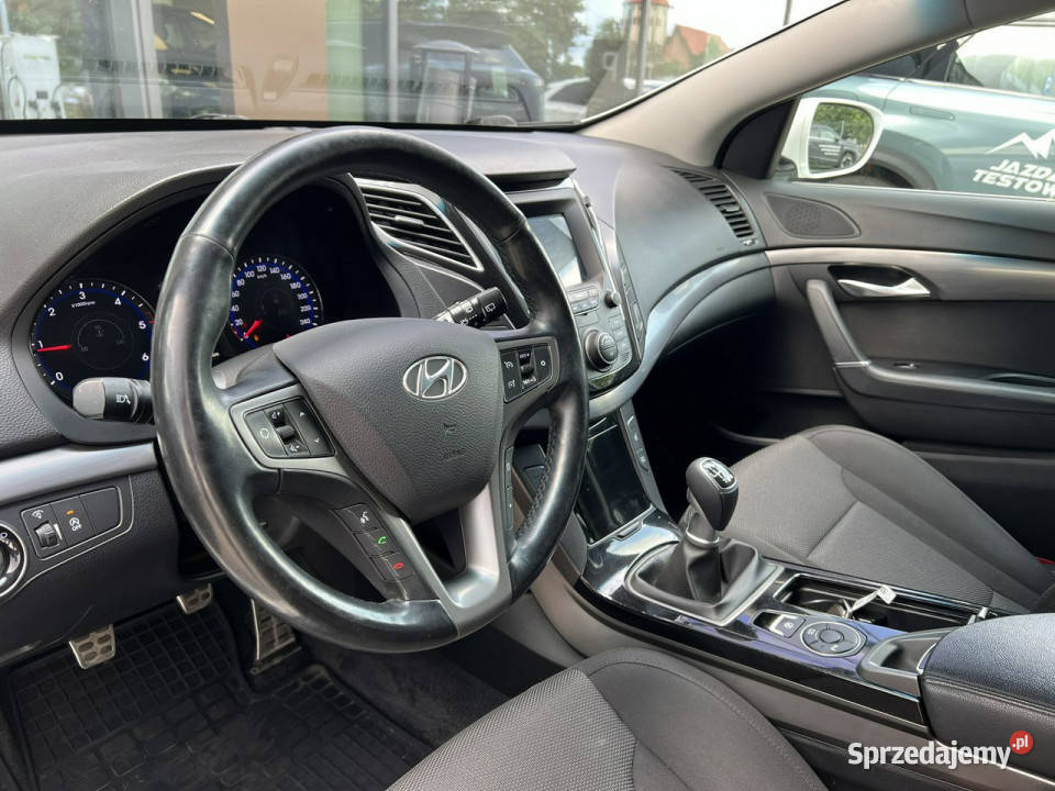 Hyundai i40 16 CRDI 136 Wagon Business Ksenon nieuszkodzony Piotrków Trybunalski sprzedam