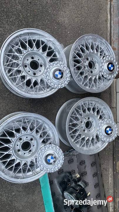 BMW e30 STYLING 5 NOWE DEKIELKI Warszawa sprzedam