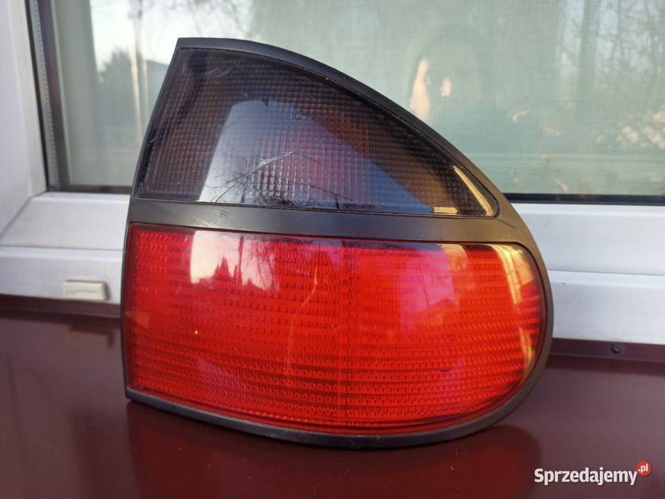 Renault Laguna 1 I lampa tył tylna prawa w łódzkie Sieradz