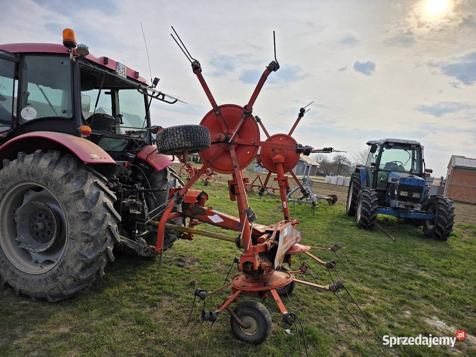 Przetrząsarka Kuhn hydraulicznie składana walek Kuhn lubelskie Janów Lubelski sprzedam