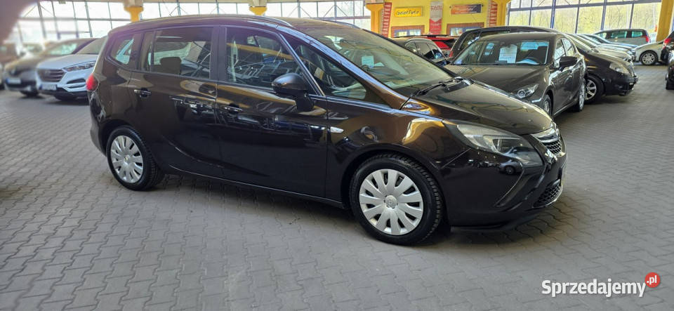 Opel Zafira OPIS W podanej roczna gwarancja C nieuszkodzony