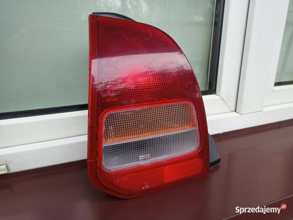 Mitsubishi Colt V 5 lampa tył tylna lewa oprawki osobowe