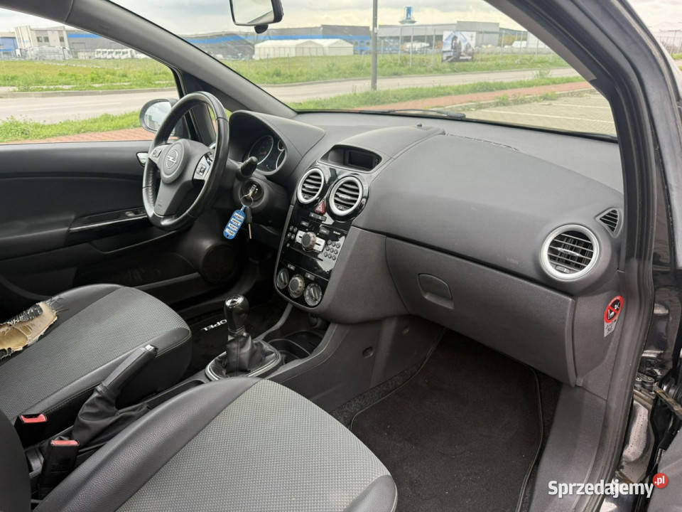 Opel Corsa 12 Benzyna Serwisowany Gwarancja autoalarm świętokrzyskie Piekoszów