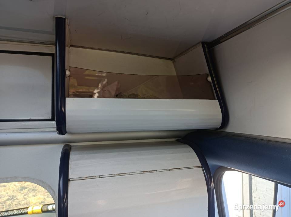 Camper kamper bus przyczepa zabudowa szafka Rok produkcji 2009
