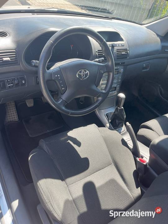 Toyota Avensis II 18 sedan LPG lubelskie Lublin