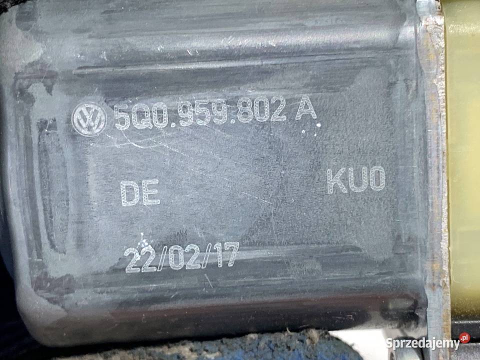 PODNOŚNIK SZYBY PRAWY TYŁ VW TIGUAN 5Q0959802A Mechanizmy opuszczania szyb