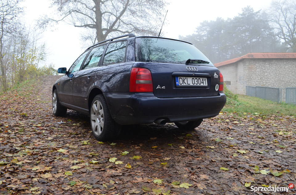 Audi A4 sline 18 benzyna Roczne oplaty światła przeciwmgielne