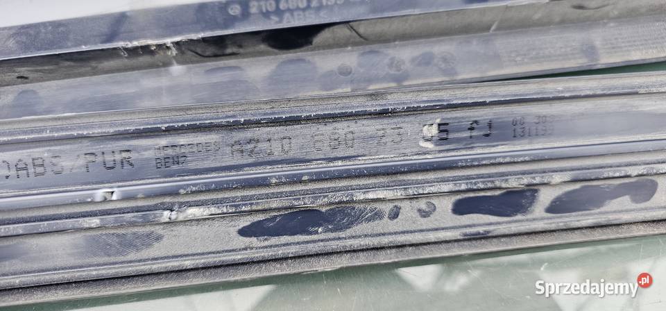 Listwa progowa mercedes w210 lift 2106802135 Rok produkcji 1999 wielkopolskie Zbąszyń