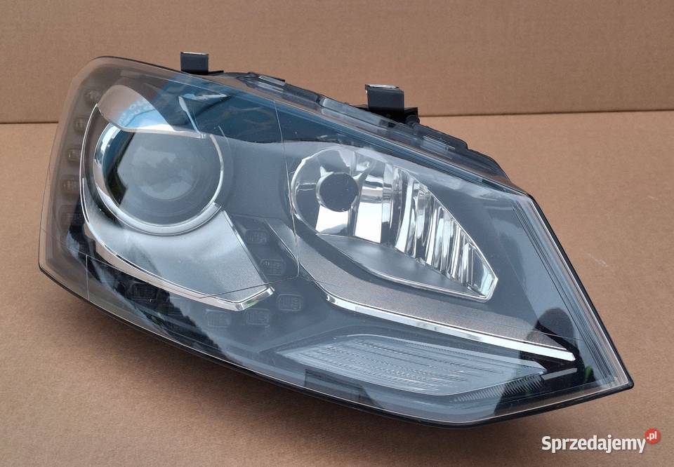 VW POLO V 6R 6R1 REFLEKTOR PRAWY XENON LED LAMPA Bieleń