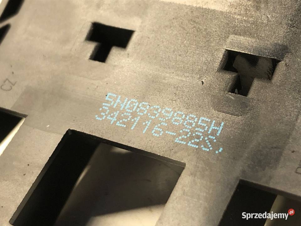 KLAMKA ZEWNĘTRZNA LEWY TYŁ SKODA FABIA III