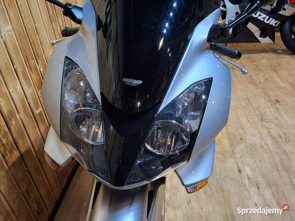 Honda VFR ZADBANY BŁYSZCZY technicznie super Stare Miasto