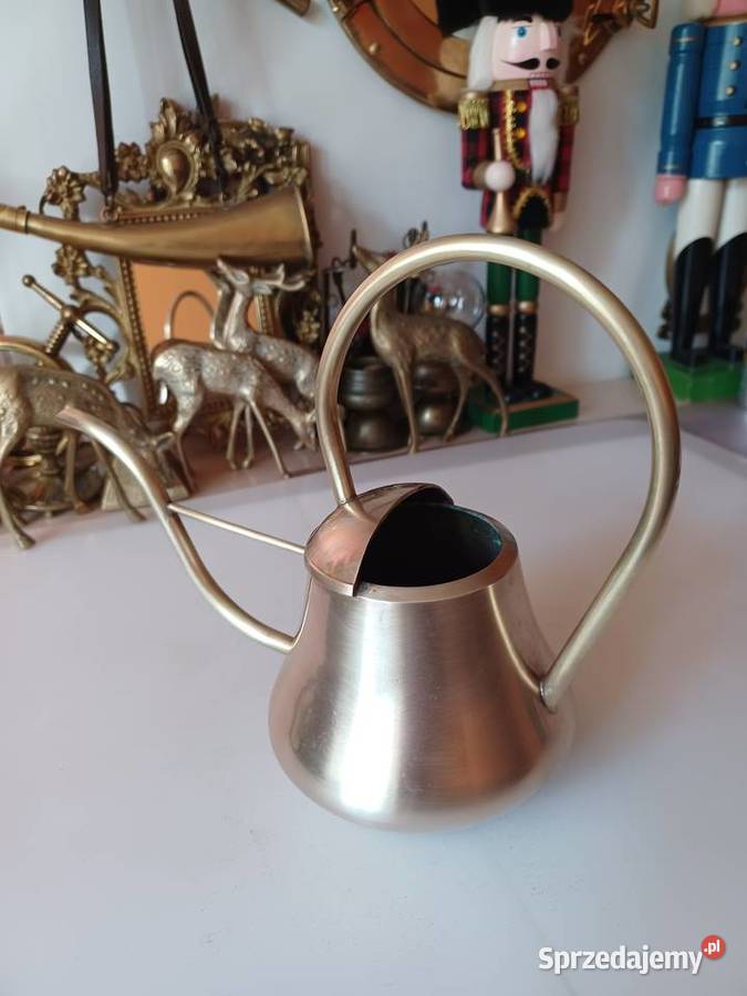 Piękna konewka mosiężna