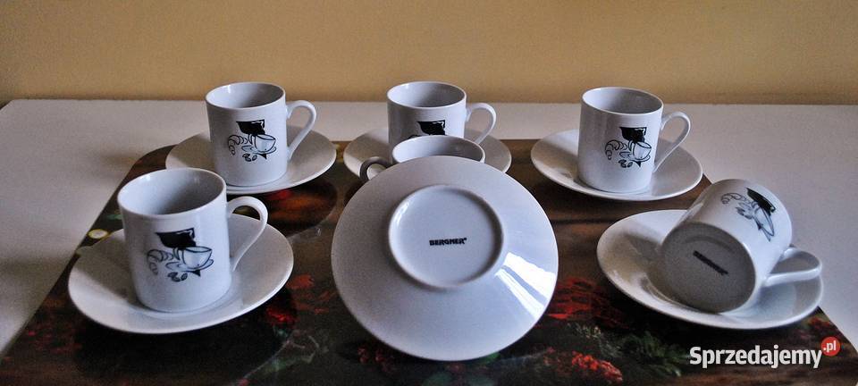 Filiżanki ceramiczne z talerzykiem 6