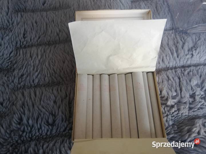 Kolekcjonerskie pudełko papierosowe sprzed lat Wronki