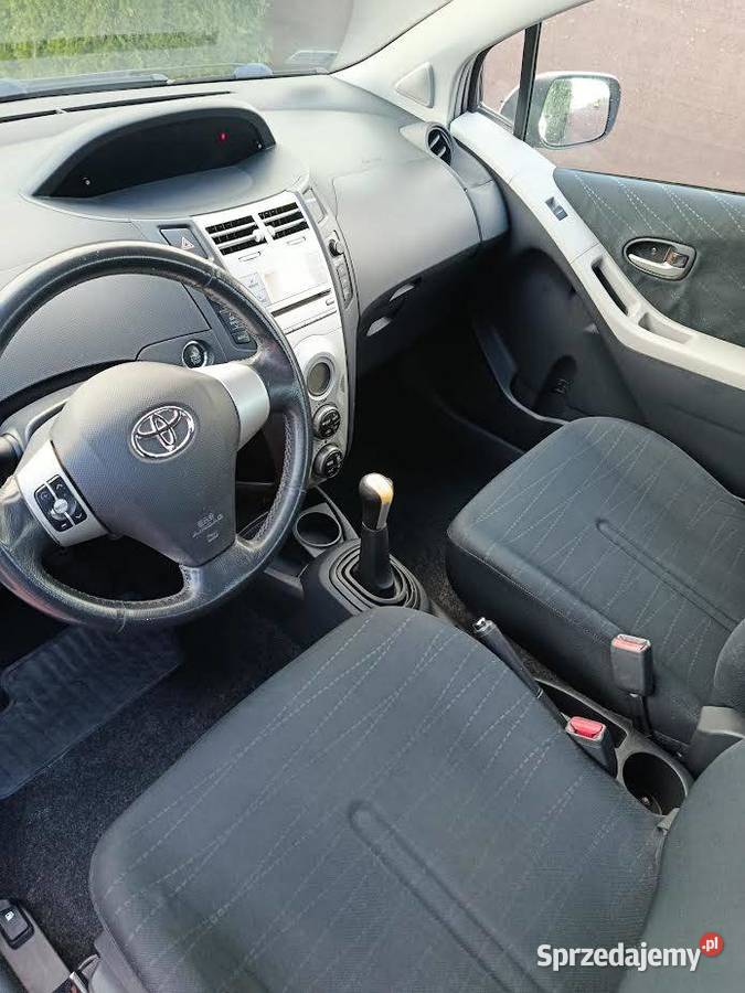 Toyota Yaris 13 Benzyna 87 2007r 133 Besko sprzedam