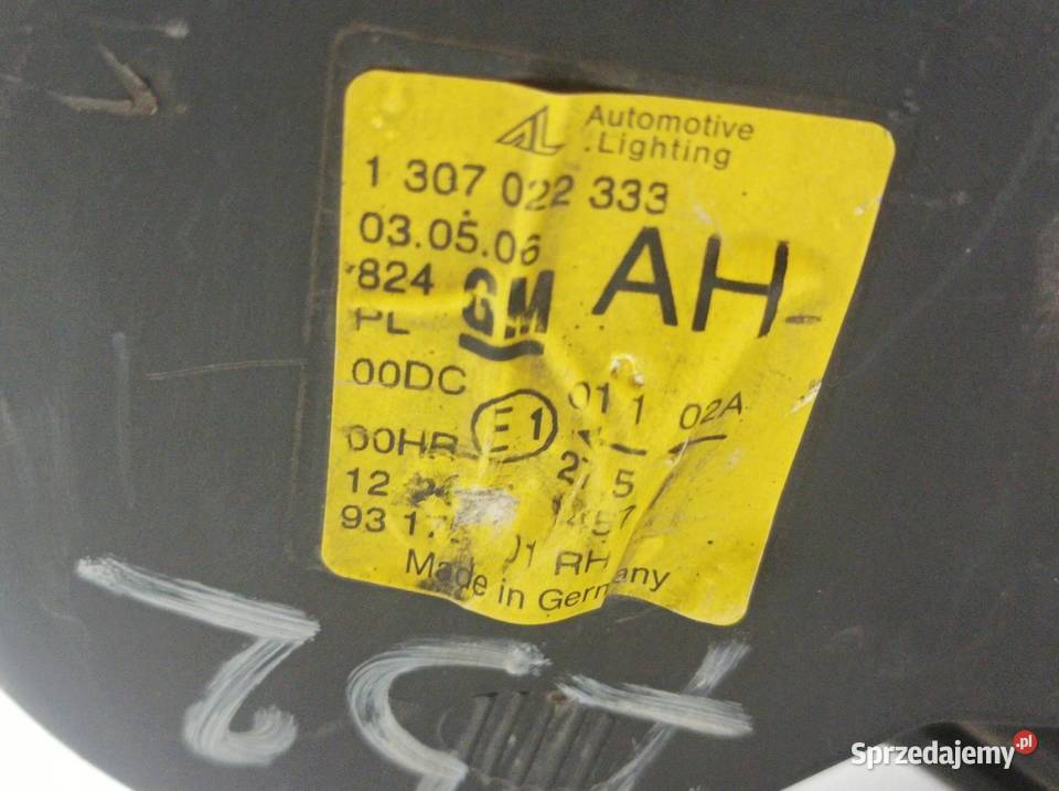 LAMPA PRZÓD PRAWA XENON EUROPA Opel Zafira I Rok produkcji 2003
