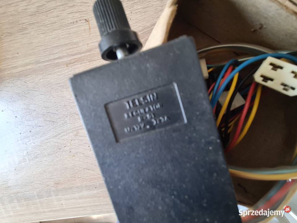 Regulator prędkości wycieraczek Fiat 126p 125p Rok produkcji 1980 Piotrków Trybunalski