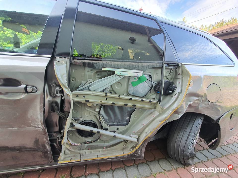 Toyota Auris 16 Touring Sports 2014 r blpg Skaryszew