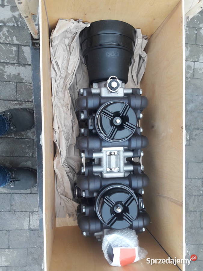 Opryskiwacz Kverneland pompa Altek P400