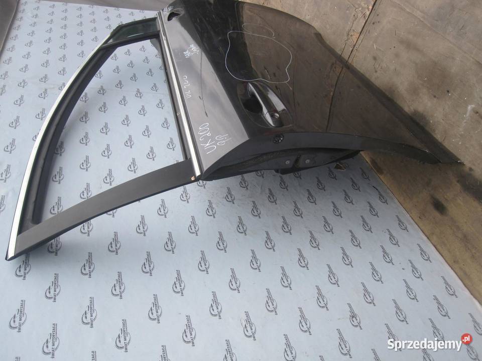 TOYOTA AVENSIS T27 III 10r drzwi prawe przód