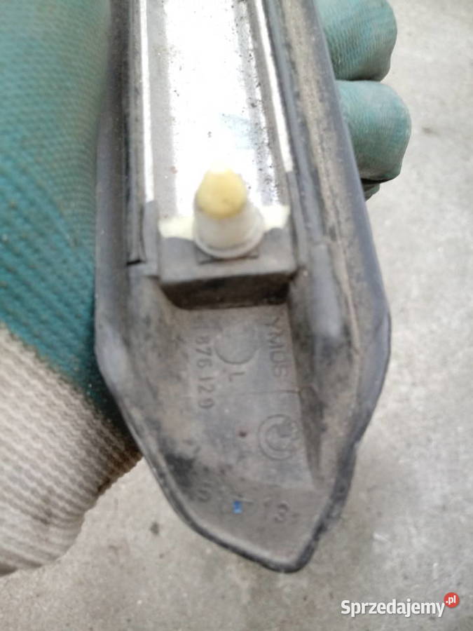 BMW 02 e10 e114 e21 e30 listwy boczne Rok produkcji 1980 podkarpackie sprzedam