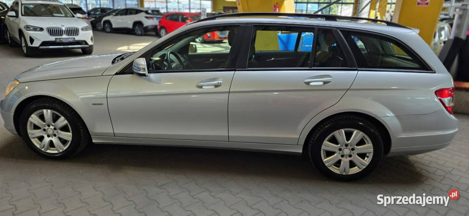 Mercedes C 180 OPIS W podanej roczna gwarancja Mysłowice sprzedam