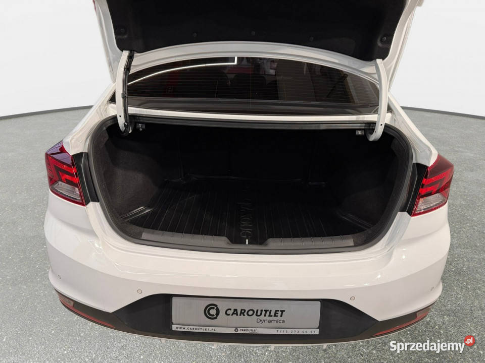 Hyundai Elantra 16MPI 126 M6 2019 r Salon Myślenice