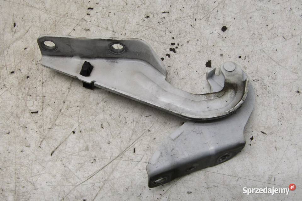 ZAWIAS MASKI PRAWY PRAWE W13 MITSUBISHI