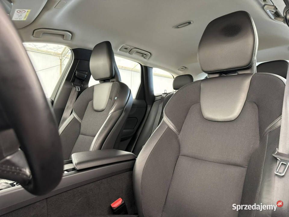 Volvo XC 60 20 D4190 Geartronic Momentum Pro aluminiowe felgi Warszawa