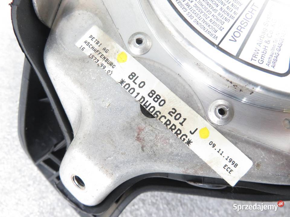 PODUSZKA KIEROWCY AUDI A4 B5 8L0880201J osobowe