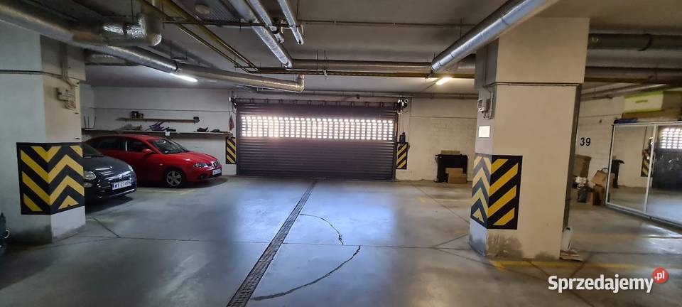 Miejsce postojowe w garażu Tajemna 4 Warszawa
