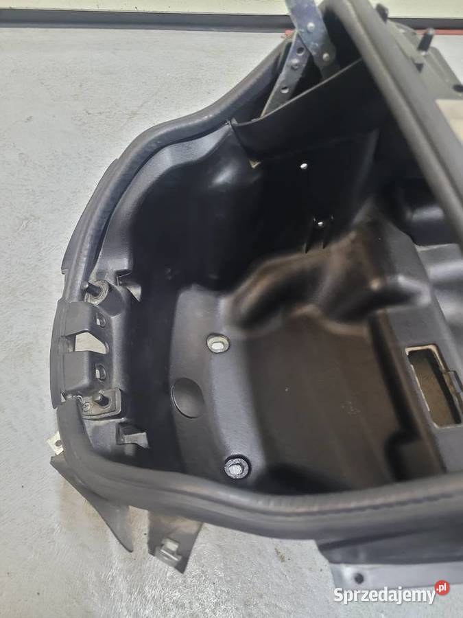 Piaggio MP 3 125 wypełnienie schowek pod wielkopolskie