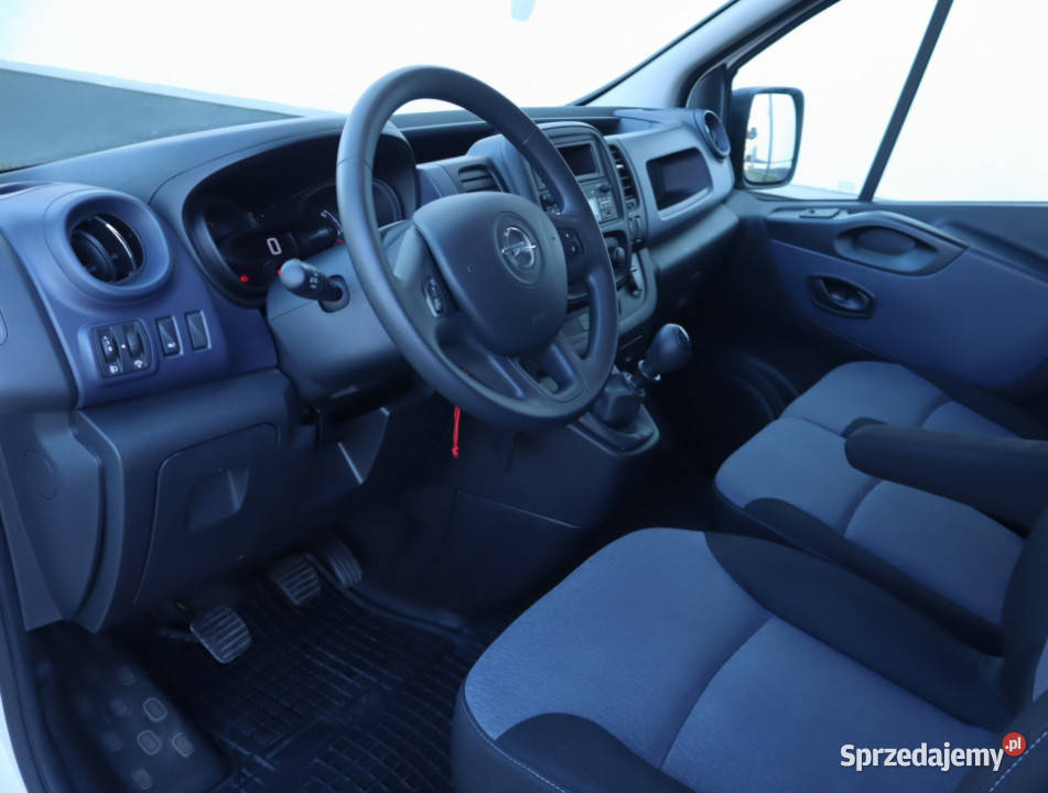 Opel Vivaro 16 BiCDTI radio Vivaro łódzkie
