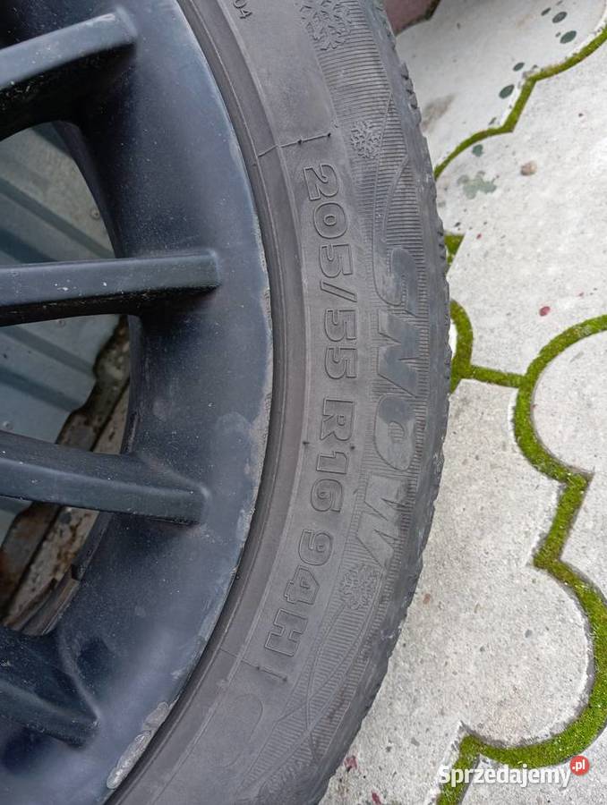 Felgi z oponami zimowymi 16 do Volvo s80 Świlcza sprzedam