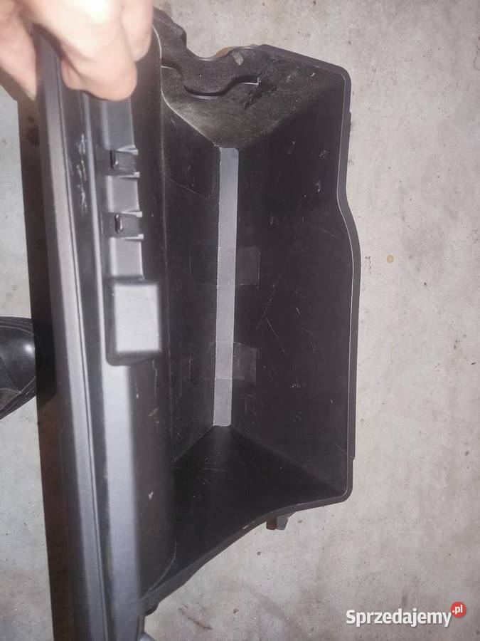 Sprzedam przedni schowek pasażera do Mitsubishi Wyposażenie wnętrza Gdynia