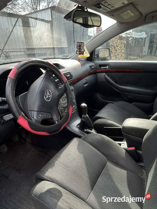 Toyota Avensis D4D 20 Rok produkcji 2003
