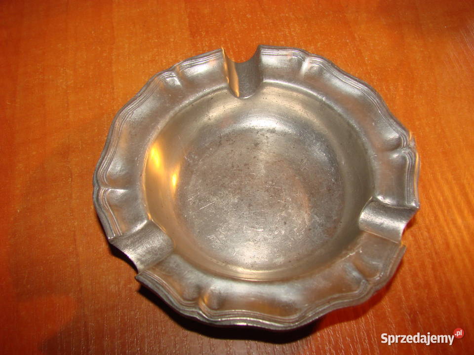 cynowa popielniczka sygnowana Pruszcz Gdański