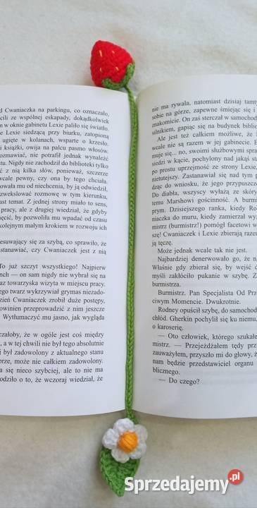 Truskawka wykonana na szydełku zakładka do Łask