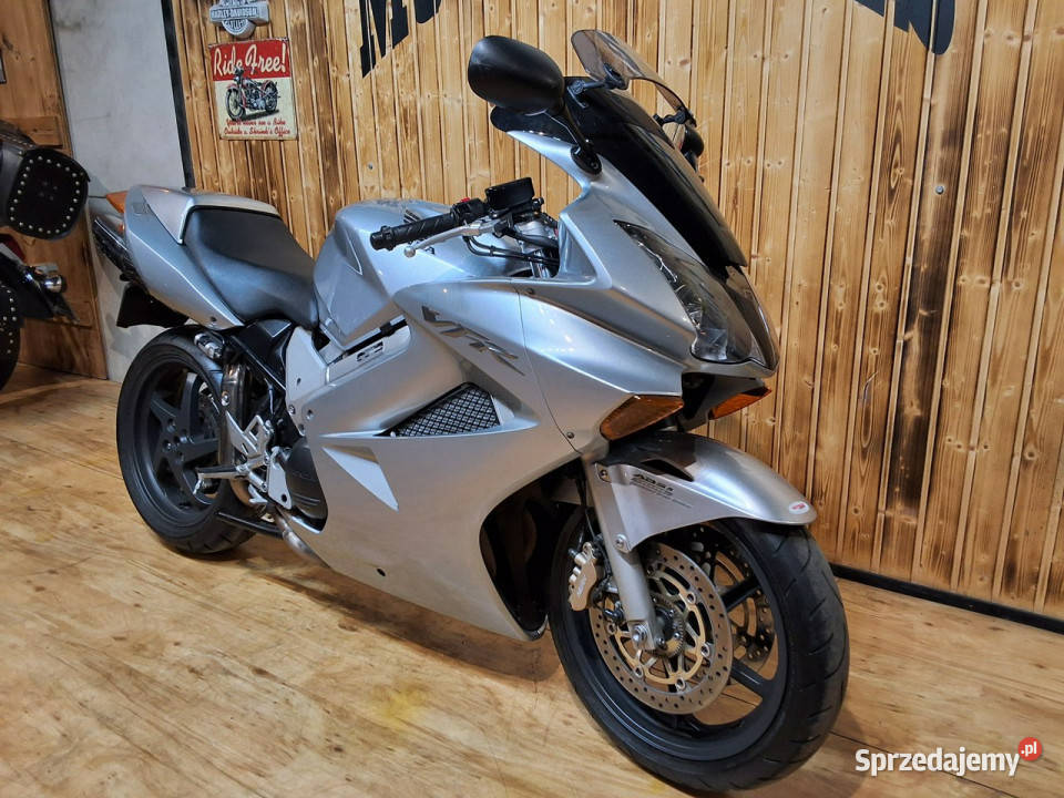 Honda VFR ZADBANY BŁYSZCZY technicznie super zarejestrowany w Polsce Stare Miasto