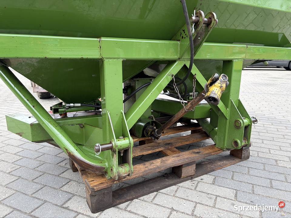 Rozsiewacz nawozów Amazone U 1500 siewka siewnik Myszyniec