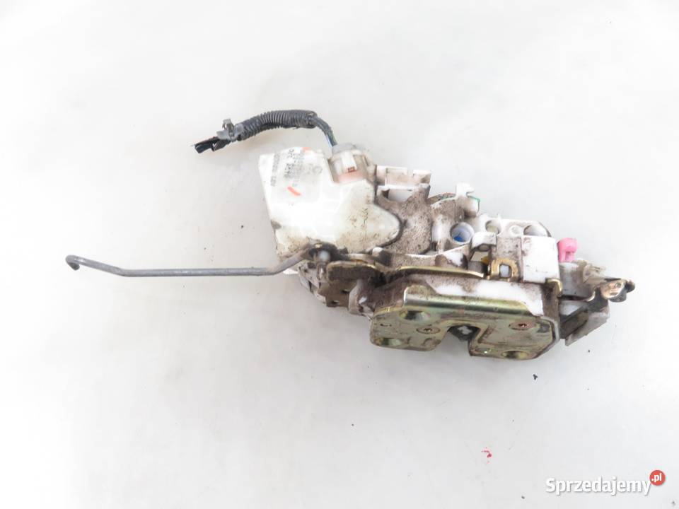ZAMEK LEWY PRZEDNI NISSAN NAVARA D22 805525P013