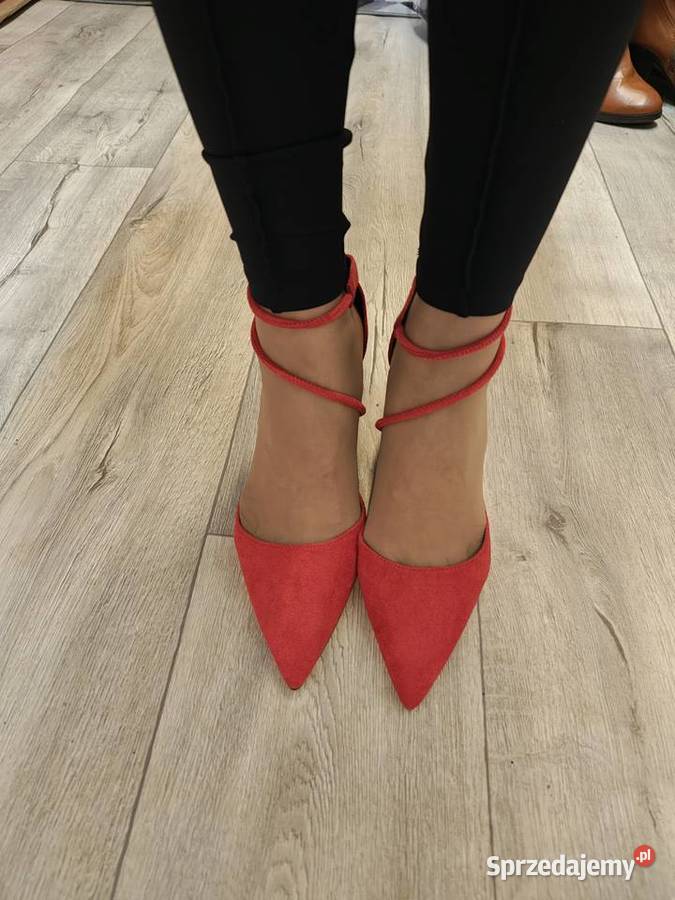 42 czerwone zmysłowe czółenka wieczorowe z Czółenka małopolskie Kraków sprzedam