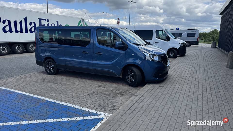 Renault Trafic 9 osobowy nieuszkodzony