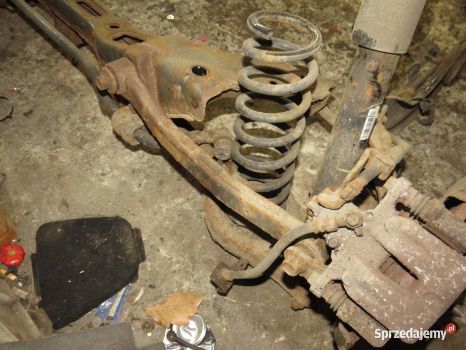 BELKA ZAWIESZENIA OŚ TYŁ HYUNDAI I30 II Zestawy zawieszenia