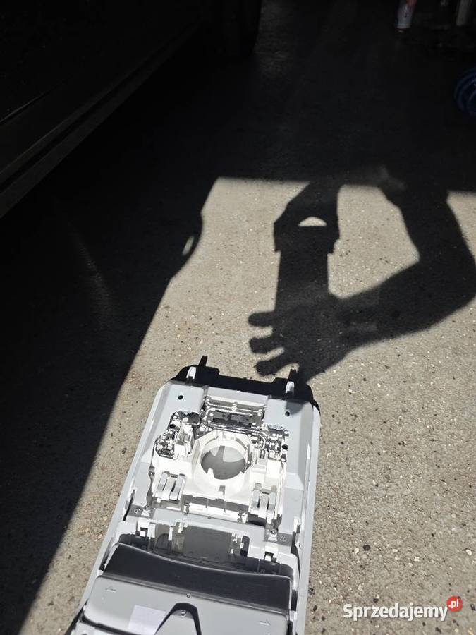 LAMPKA PODSUFITKI WNĘTRZA KABINY VW GOLF V 5 Części samochodowe Lipusz sprzedam
