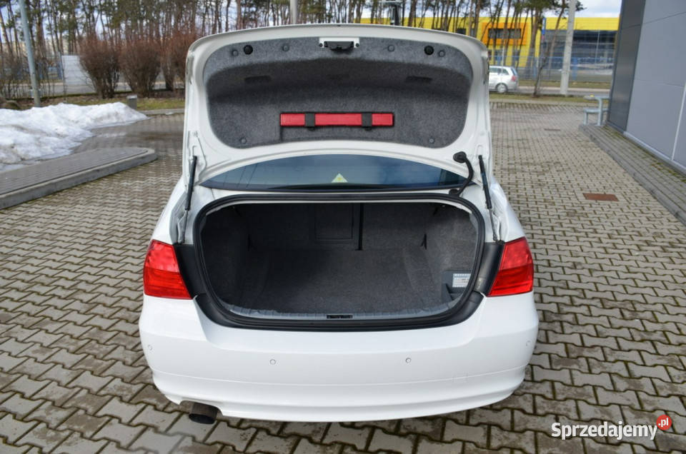 BMW 318 Opłacona 318i 143 Serwis Lift Bixenon biały Kutno