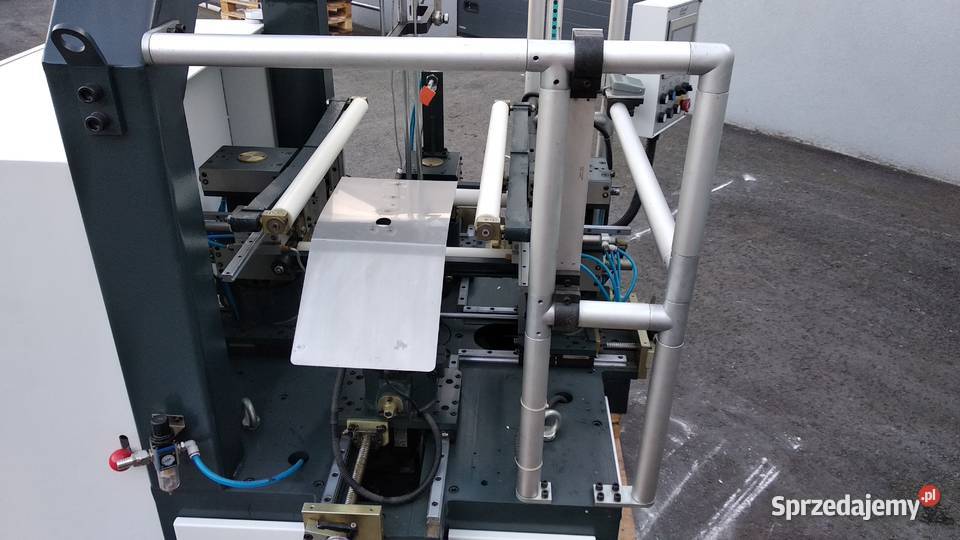 Maszyna do produkcji pudełek oklejanych RIGID