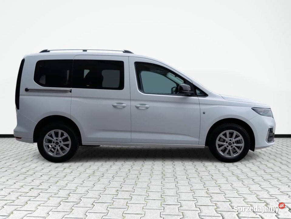 FORD Tourneo Connect 2023r Salon Faktura 23