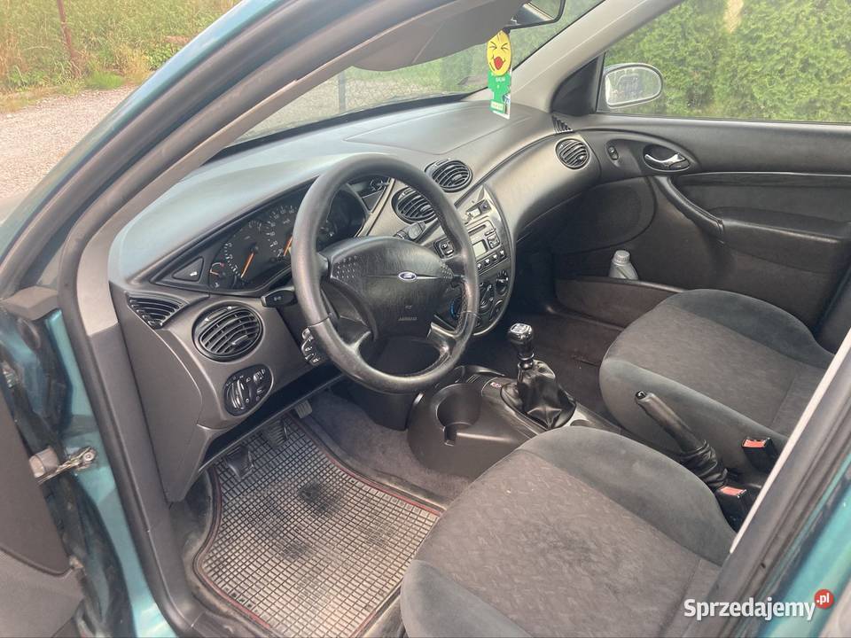 Ford Focus 18 TDDI welurowa tapicerka