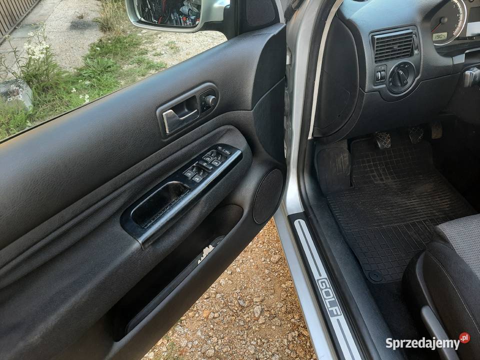 VW GOLF IV 16 16V MPI 105 Highline 5dr Wałbrzych sprzedam